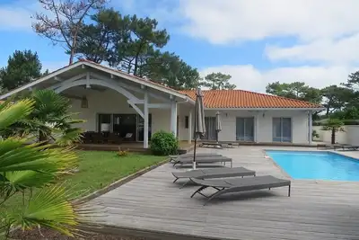 57 Mésanges - Agréable villa spacieuse avec piscine