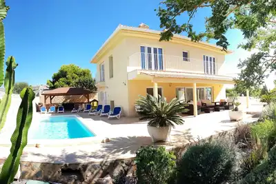 Image de Villa with pool, sea views, air conditioning and wifi.