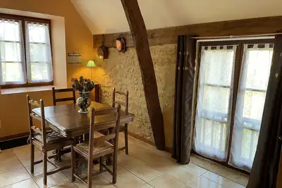 Image de A louer petit appartement de vacances en pleine nature périgordine.