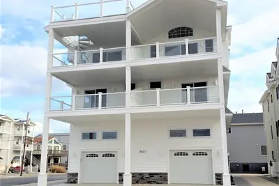 Image de Beautiful townhouse located on a quiet street!