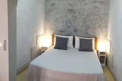 Image de Two-room apartment in the historic center of the seaside village of Sferracavallo.