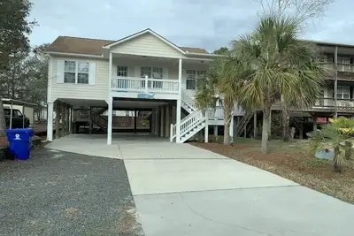 Image de Cozy Beach Home w/ WiFi & minutes from the beach