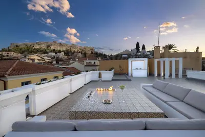 Image de Live Your Myth Under The Acropolis@Plaka