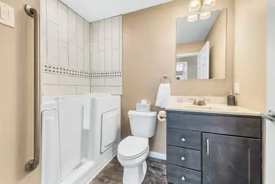 Image de 6 Bedrooms + Hot Tub + Game Room + Movie Theater