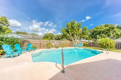 Image de Beach Retreat with Private Heated Pool and Two King Beds!