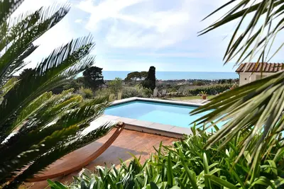 Exclusive villa with private pool, amazing sea view, Wifi, AirConditioning.