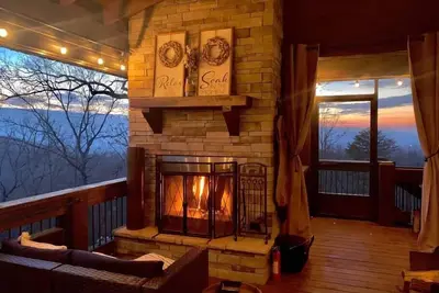 Image de Tranquility Perch | Book 2 Nights Get 3rd Free!