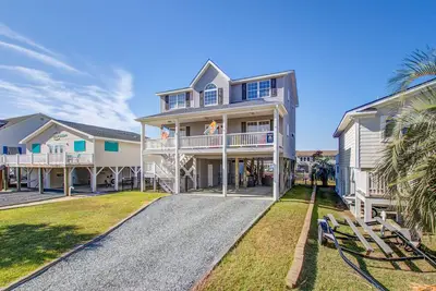 Image de Splendid house just steps from the beach with private W/D, central Ac, and deck