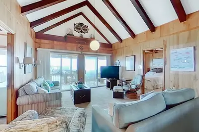 Image de Wonderful Waterfront Family House w/Ocean Views, Free WiFi, Central Ac, W/D