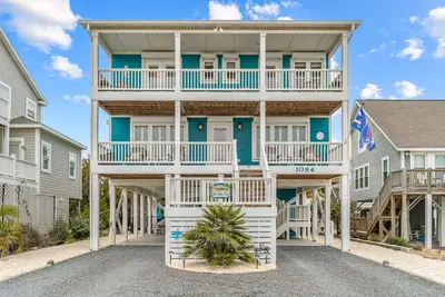 Image de Spectacular Second-Row Home w/Private Outdoor Pool, Free WiFi, Washer/Dryer, Ac