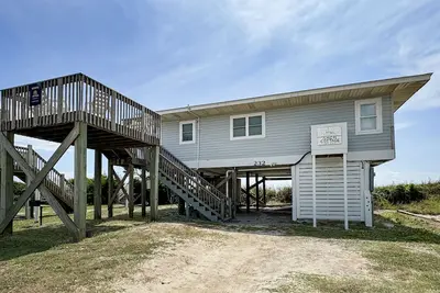 Image de Oceanfront Cottage with Sunrise View, Walkway to Beach, WiFi, Outdoor Shower, Ac