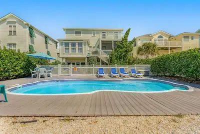 Image de Beautiful Waterway-View Home with Private Pool, Ping-Pong, Washer/Dryer & WiFi