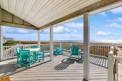 Image de Oceanfront oasis on the beach with boardwalk, deck, outdoor shower, & central Ac