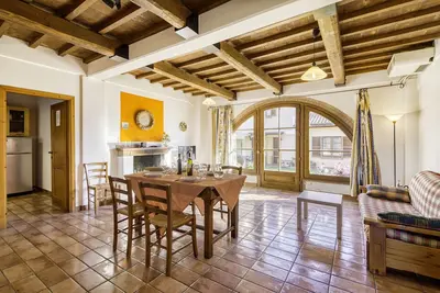 Image de Juniper apt with shared pool family fun, Castiglione del Lago, Italy