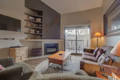Image de Spacious 3-Bedroom + Loft at Timber Run – Mountain Comfort with Resort-Style Ame