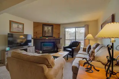Image de Cozy and Spacious 2-Bdrm Condo at Timber Run!