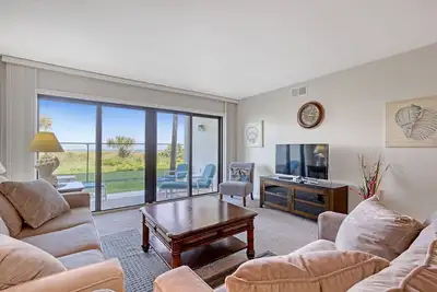 Image de Sandcastles Ocean Front-1st floor! -50 Steps to the beach!
