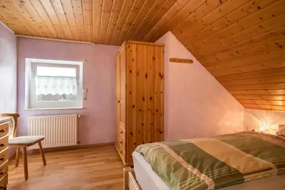Image de Appartement \"Stiefmütterchen\" à la ferme près du lac de Constance avec terrasse et piscine