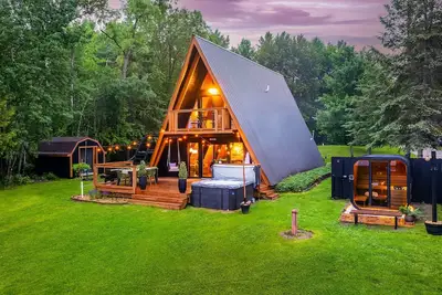 Image de Aframe on Bass Lake~ Hot Tub, Sauna & Sunsets!