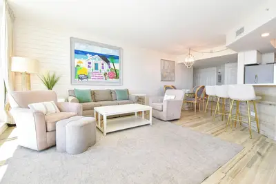 Image de Elegance in Destin! Beautifully updated 3br at Silver Shells!