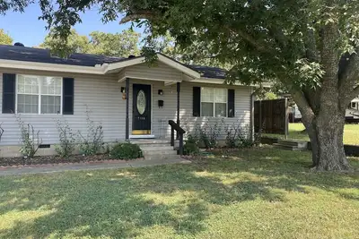 Image de Cozy 2\/1 Across from Caney Boat Ramp Rv\/Boat Parking