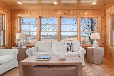 Drakes Island-Renovated! -tidal water views!