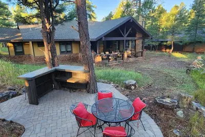 Image de House in the Pines of Forest Highlands