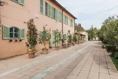 Image de Elegant farmhouse - park and swimming pool just 20' from the center of Rome - Free shuttle