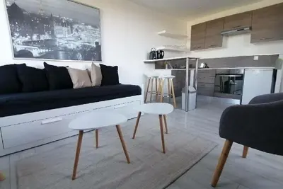 Image de Logement Lumineux A 600m De La Plage