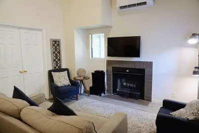Image de Two Bedroom Loft*Great Location*Award Winning Beds