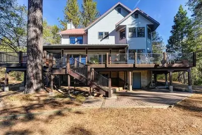 Image de Cozy house 1. 1 miles away from Dark Day boat launch at Bullards Bar Reservoir