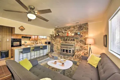 Image de Balcony & Forest Views: Cabin in Pioneer!