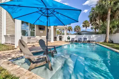 Image de Modern Beach Retreat w/ Htd Pool 4 Blcks  to Beach