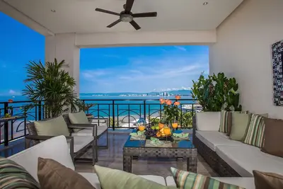 Image de 3300 sqft Luxury Beach Front Condo! Old Town/Romantic Zone/Molino de Agua