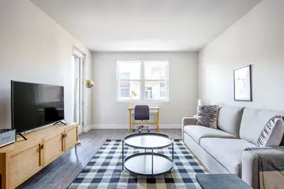 Image de Sunny Redwood City 2br w/ W/D, Pool, Bbq, walk to Caltrain, by Blueground