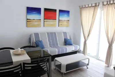 Great location, 2 bd and terrace in Las Americas