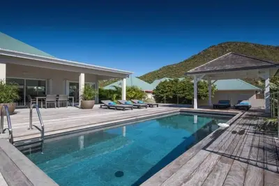 Image de Dazzling Villa with Heated Swimming Pool