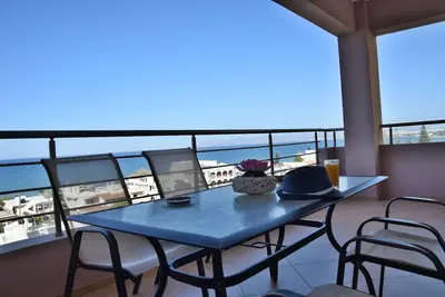 Image de Appartement de vacances Maleme Kriti pour 1 - 8 personnes avec 4 chambres à coucher - Maison jumelée