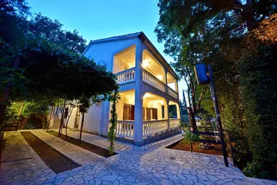 Image de Appartement de vacances Milohnici pour 4 personnes avec 2 chambres à coucher - Maison de vacances