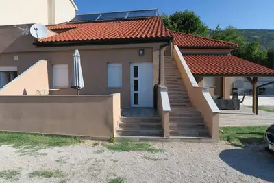 Image de Appartement de vacances Baška pour 1 - 4 personnes avec 1 chambre à coucher - Maison mitoyenne