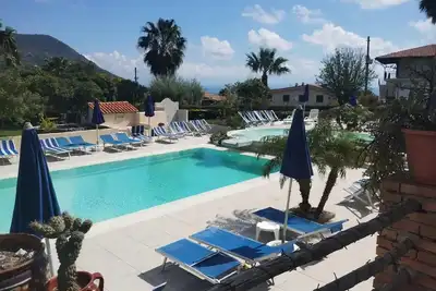 Image de Appartement de vacances Santa Domenica pour 1 - 4 personnes avec 2 chambres à coucher - Ferme
