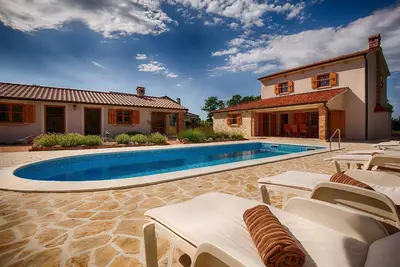 Image de Maison de vacances Vantačići pour 1 - 8 personnes avec 3 chambres à coucher - Maison de vacances