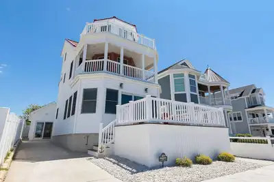 Image de Beachfront Home with Heated Pool in North Cape May! ! ! !