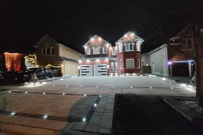 Image de New 1 Bedroom Basement Apartment | Near Hwy 401