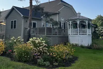 Image de Horses & Courses 3300sqft on McGregor links Golf course. Hot tub and gazebo.