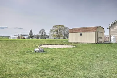 Geneva Studio, 3 Miles to Seneca Lake!