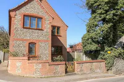Image de Flintstone Cottage, pet friendly, with a garden in Mundesley