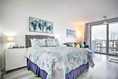 Image de Studio w/ Direct Access to Sunny Isles Beach!