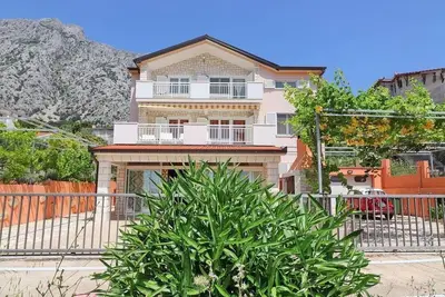 Image de Appartement de vacances Orebić pour 1 - 6 personnes avec 3 chambres à coucher - Maison de vacances