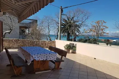 Image de Maison de vacances Tkon pour 1 - 4 personnes avec 2 chambres Ă coucher - Maison de vacances